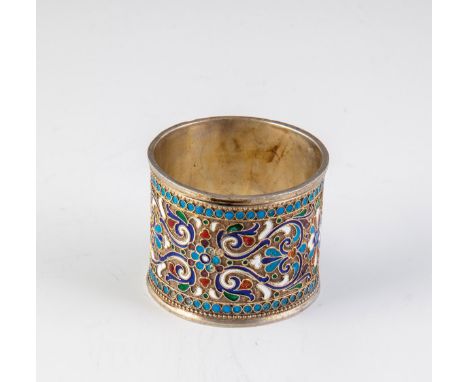   Cloisonné-Email-Silber-Serviettenring  Russland, Moskau, Iwan Wasilewitsch Zacharow, 1896 Silber. Wandung umseitig mit stil