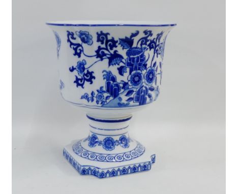 Spode 'Grasshopper' patterned blue and white campana urn planter, 24cm high