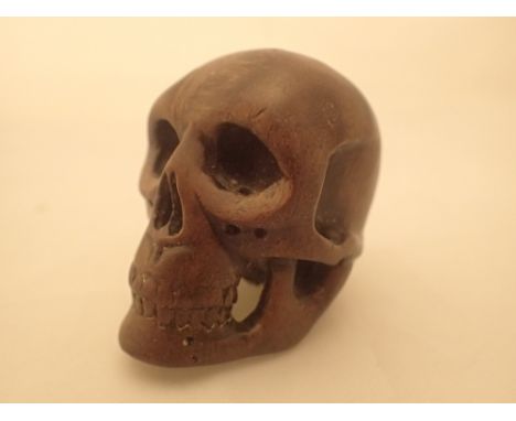 Oriental carved wood skull with incised signature to base Netsuke H: 3 cm