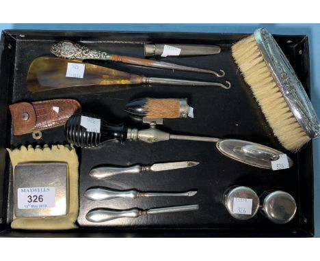 A silver back 6 piece manicure set; 2 button hooks; a compact; collectables 