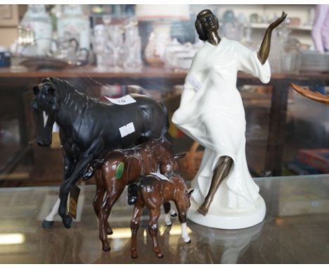 A mixed group of ceramic items to include a Beswick model of Black Beauty, two further Beswick foals, and a Mintons Grecian d