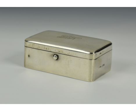 A George V silver razor box by Sampson Mordan & Co., Chester 1912, rounded rectangular form with circular push button to open