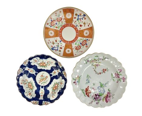 Three 18th century Worcester desert dishes, the first example decorated in the Scarlet Japan pattern, circa 1790, painted wit