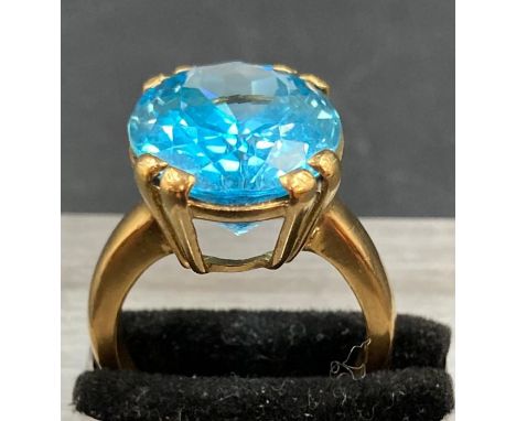 A 9ct gold and Topaz ring (Approximate Size R)