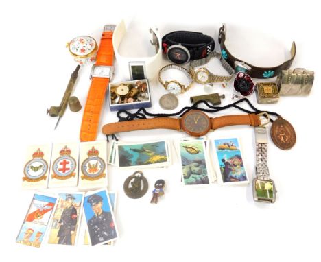 Gold plated gentleman's jewellery, mother of pearl collar studs, poppy brooch, Tanis lady's wristwatch, imitation amber butto