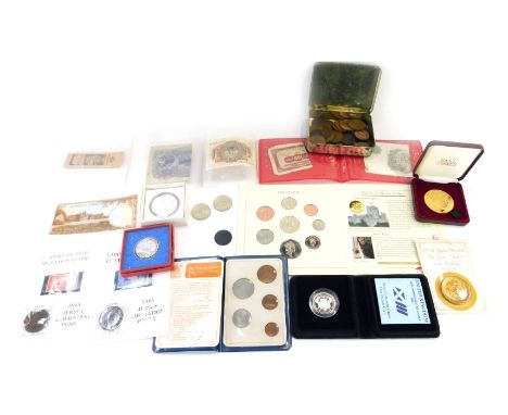 Commemorative coins, comprising Pastimes Millennium medallion, first decimal coinage, silver commemorative two pound coin for