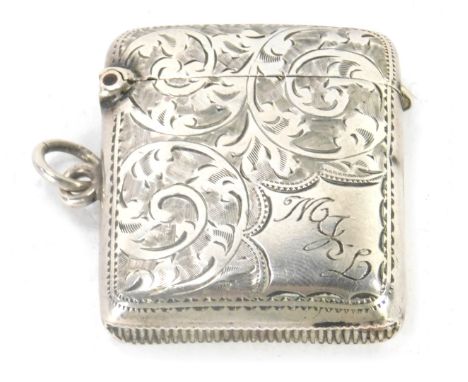 An Edward VII silver vesta case, of oblong form, with S scroll body, match strike base and plain ring side suspension, Birmin
