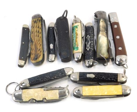 A group of penknives, comprising bone handled, mother of pearl, and others. 