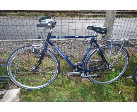 A 16 speed Gazelle push bike with a Dynamo mounted lighting system.