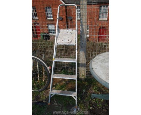A 3 rung step ladder.