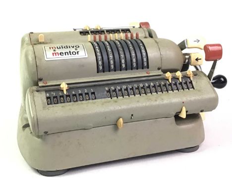 VINTAGE CALCULATING MACHINE, by Muldivo Mentor