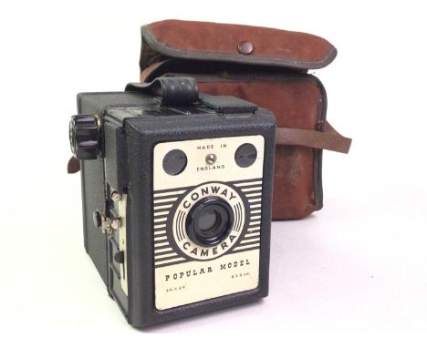 GROUP OF CAMERAS, comprising a Conway, an Agfa ISO - Rapid and a Fujifilm cameraQty: 3