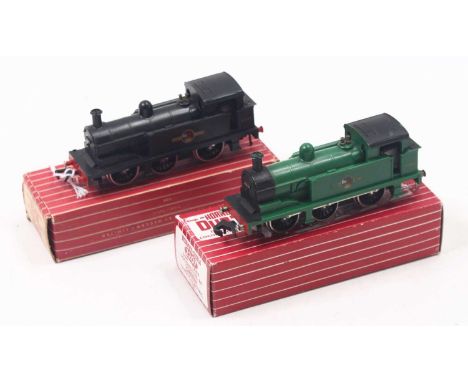 Two Hornby-Dublo 2-rail 0-6-0 locos, all steps present, both (M) with instructions: 2207, green, thick plastic couplings, Coo
