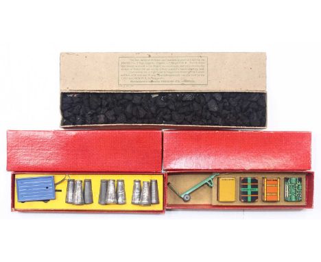 Three boxes Hornby accessories: No.1 set Miniature Luggage &amp; Truck (NM) (BVG-E) plain red; No.2 Milk Cans &amp; blue trol