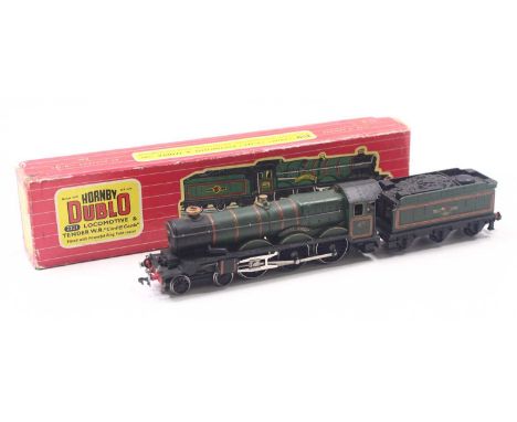 Hornby Dublo 2221 "Cardiff Castle", 2 rail, housed in the original box, with instructions. The loco is in excellent condition
