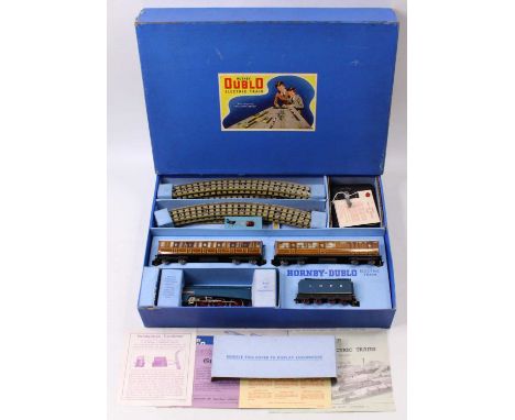 Hornby-Dublo 3-rail passenger set EDP1 ‘Sir Nigel Gresley’ comprising EDL1 loco &amp; tender of same name, both (E) with only