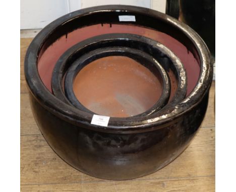 Three ceramic bowl shape planters in black W.52cm