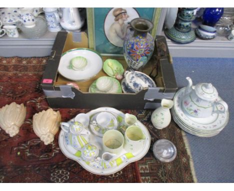 A mixed lot of Art Deco and later ceramics to include a Hollohaza cabaret set on tray, Beleek china, Gouda vase, Empire potte