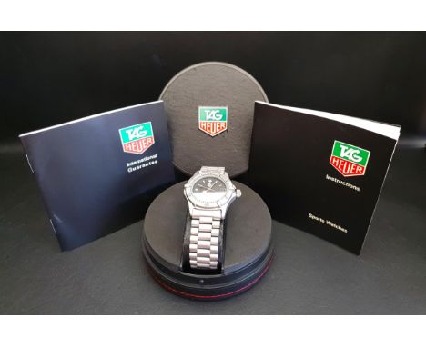 TAG HEUER 2000 GENTS WRISTWATCHreference number 962013, the steel bracelet with folding extension and safety clasp, the dark 