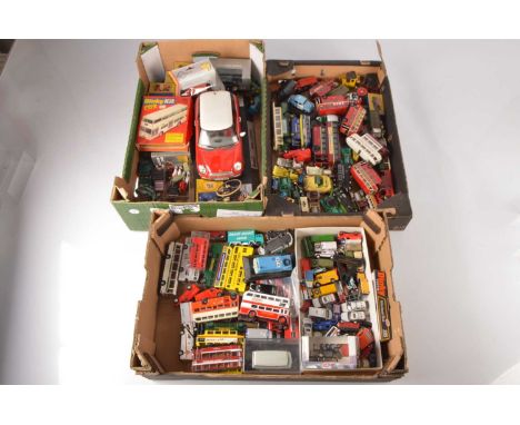 Assorted diecast models mostly cars vans and buses in scales from 1/12 to 1/148 (120+), including in original boxes Revell 1/