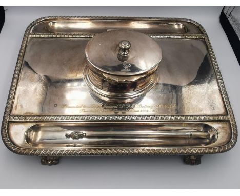 A Victorian sterling silver desk inkwell/stand with Chinese silver dip pen. Rope design to the border and scrolling form feet