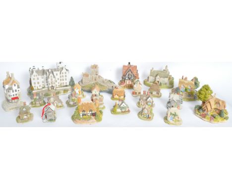 Lilliput Lane - A large collection of vintage unboxed Lilliput Lane sculpture figurines to include Sulgrave Manor, Watermeado