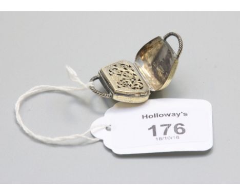 A George IV parcel gilt bag vinaigrette, realistically modelled with engine turned design, rope twist handles and engraved mo