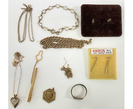 A group of 9ct yellow gold and yellow metal items including a tie slide, hexagonal pendant, combined weight 15.6gm also with 