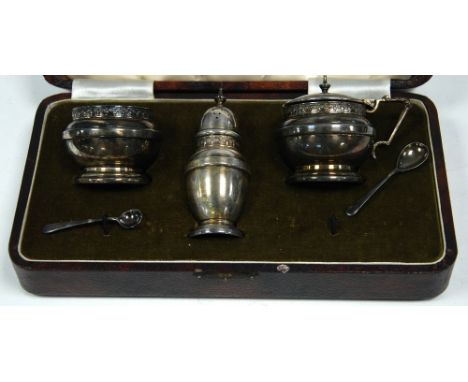 SILVER CONDIMENT SET OF THREE PIECE PLUS TWO SPOONS, in case, comprising a lidded mustard receiver and a salt receiver both w