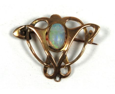 9ct GOLD ART NOUVEAU PERIOD OPENWORK BROOCH PENDANT, set with an oval cabochon opal, 2.8gms 