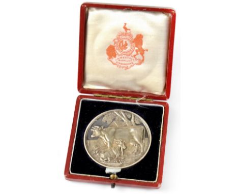 BRITISH DAIRY FARMERS ASSOCIATION; a late Victorian hallmarked silver medal awarded to J. P. Cross for 'Shorthorn Cow Viscoun