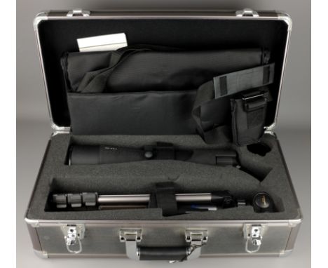 Vanguard VSP-86 20-80 x 80 Zoom Spotting scope kit including hard &amp; soft cases, tripod with instructions in original box 