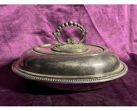 Mappin &amp; Webb silver plate serving dish  / All lots are located at The Barn, Hampstead Farm, Nr Henley on Thames, Oxfords