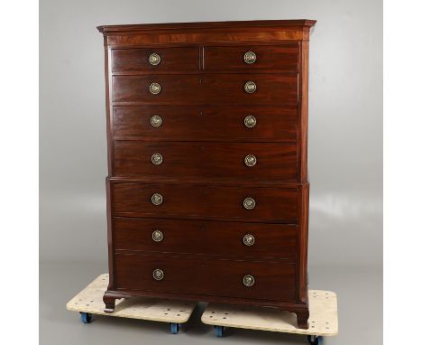the moulded top above a top section with five drawers and a bottom section with one normal and one deep drawers, with canted 