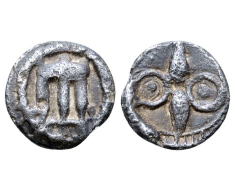 Bruttium, Kroton AR Diobol. Circa 430-420 BC. Tripod / Thunderbolt between two annulets. Attianese 93; HN Italy 2134; SNG ANS