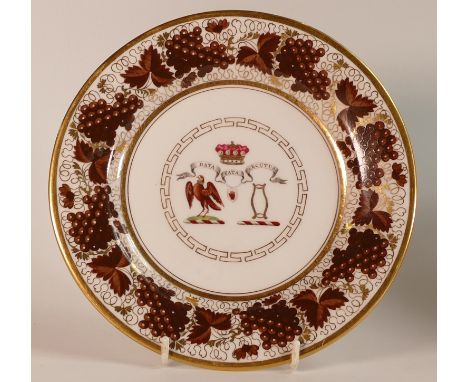 Worcester Barr, Flight &amp; Barr, Armorial plate in the Grape and Vine pattern. Hand painted Armorial marriage crest to cent