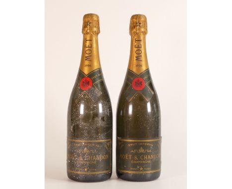 Moet &amp; Chandon, two 1986 Brut Imperial bottles of Champagne. (2)