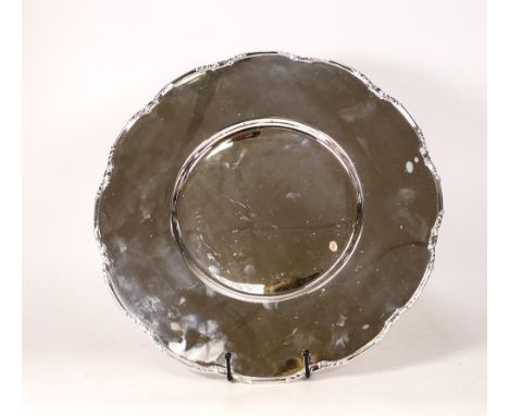 De Lamerie Fine silver plated gilt layplate/tray Royale, specially made high end quality item, new and Made in England, d.36c