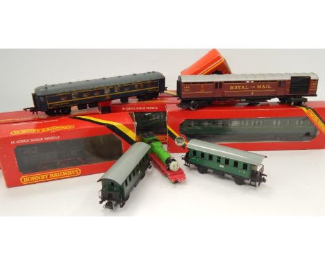 Model railways, Hornby comprising OO-gauge scale models including rolling stock, carriages, locomotives, (1 tray).