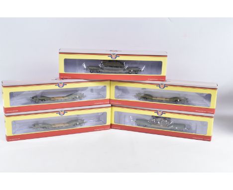 FIVE BOXED OO GAUGE OXFORD RAIL MODEL RAILWAY  ROLLING STOCK, to include a 45 Ton Warwell Wagon, no. DM721211 in War Departme