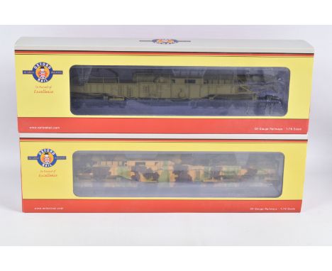 TWO BOXED OO GAUGE OXFORD RAIL MODEL RAILWAY  RAIL GUN ROLLING STOCK, to include a Gladiator WWII, model no. OR76BOOM02, and 