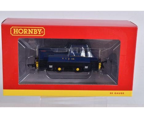A BOXED OO GAUGE HORNBY MODEL RAILWAY DIESEL SENTINEL SHUNTER LOCOMOTIVE, Class 4wDM 0-4-0 in NCB Blue, model no. R3178, appe