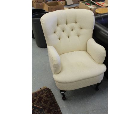 Button back arm chair