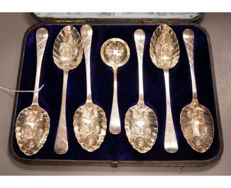 A cased set of Mappin &amp; Webb plated berry spoons