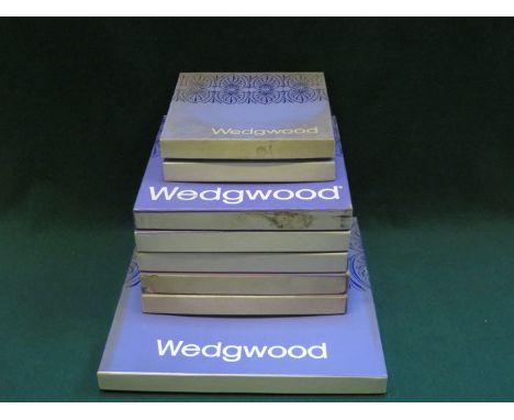 PARCEL OF EIGHT VARIOUS BOXED WEDGWOOD CERAMIC COLLECTORS PLATES 
