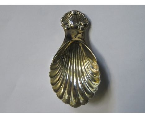 HALLMARKED SILVER SHELL DESIGN TEA CADDY SPOON, BIRMINGHAM ASSAY 