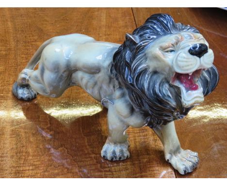 DECORATIVE GLASS AND CERAMIC LION 