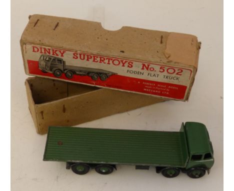 Dinky Supertoys Foden flat truck, green hubs with plain box and pictorial label.Condition reports are not available for the I
