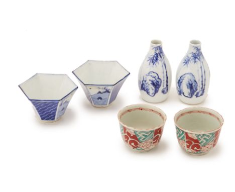 A GROUP OF JAPANESE PORCELAIN ITEMS
Consisting of a pair of blue and white hexagonal bowls, marked to the bottom; a pair of r