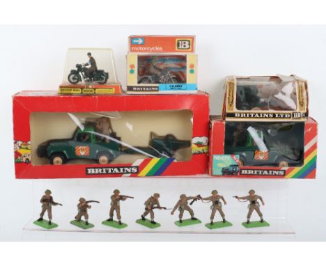 Britains Deetail Military Models, boxed 9787 Army Group Land-Rover and Gun,9698 British Army Dispatch rider 1st issue, in bub